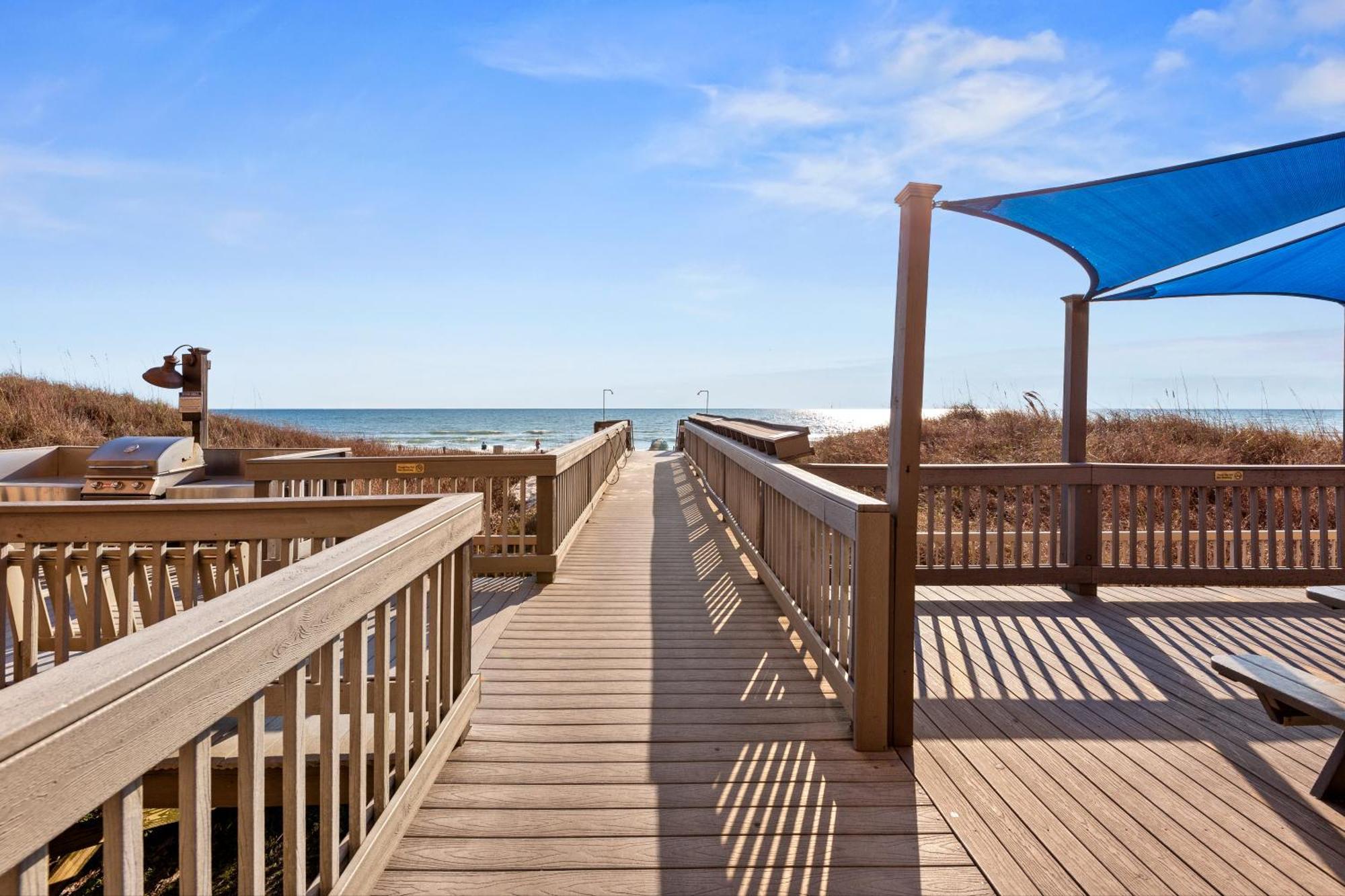 Gulf Front Master Br In Sunrise Beach With Amazing Views! Sleeps 7! Panama City Beach Dış mekan fotoğraf